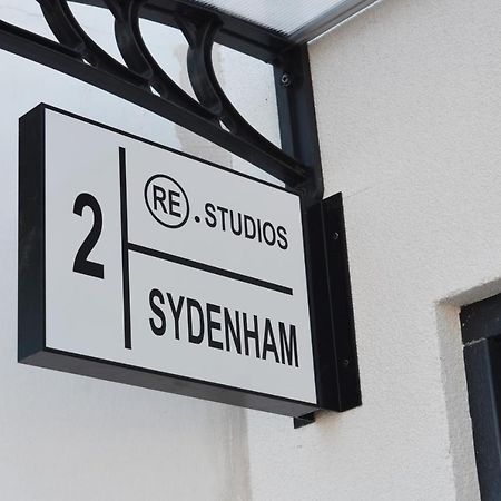 Lovely Studio Apartment With Access For Wheel-Chairs In Sydenham Londra Esterno foto
