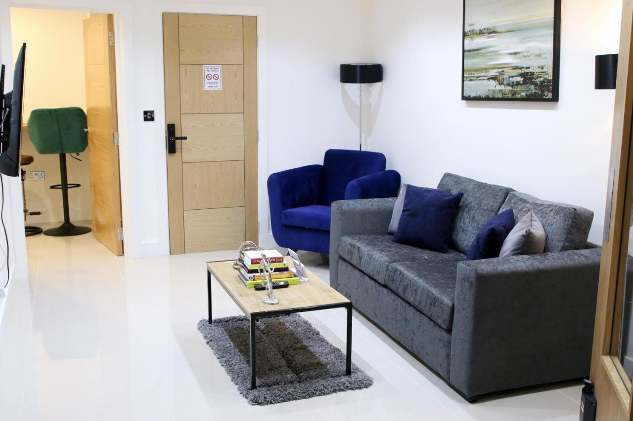 Lovely Studio Apartment With Access For Wheel-Chairs In Sydenham Londra Esterno foto