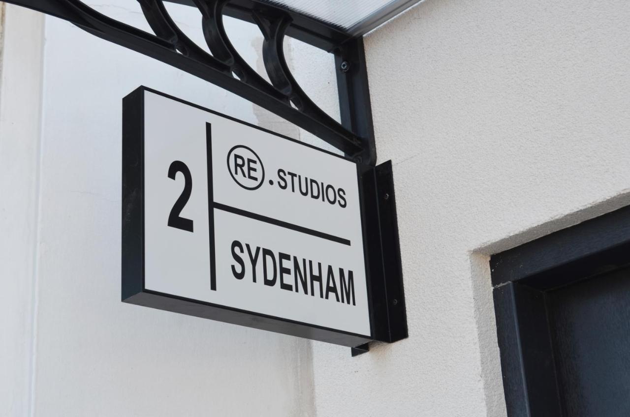 Lovely Studio Apartment With Access For Wheel-Chairs In Sydenham Londra Esterno foto